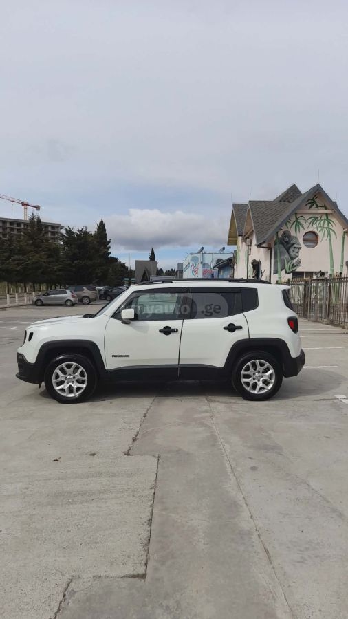 Jeep Renegade - фото 6