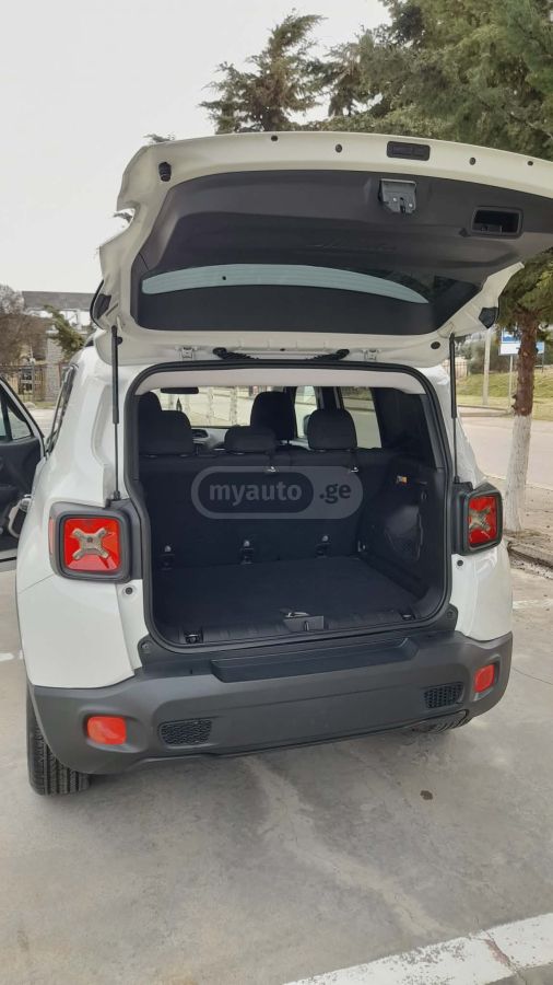 Jeep Renegade - фото 9