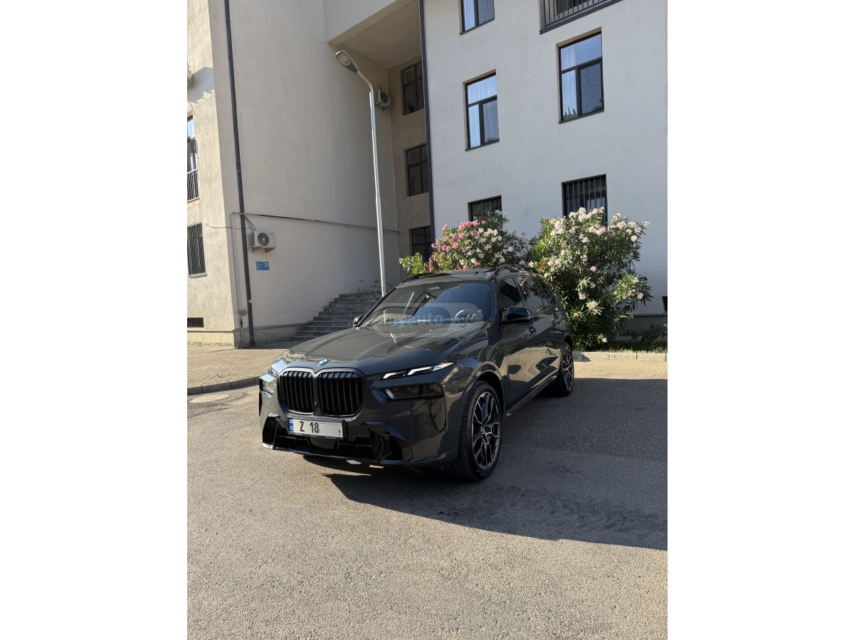 BMW X7 - фото 2