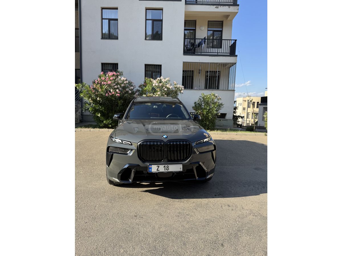 BMW X7 - фото 3