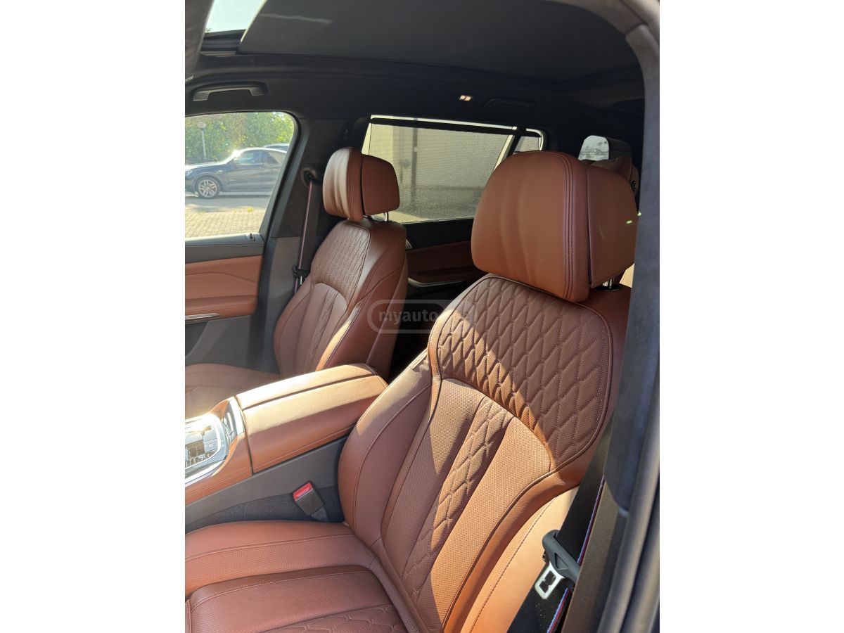 BMW X7 - фото 6