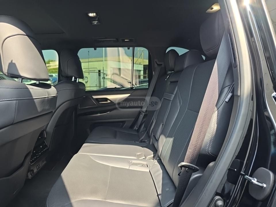 Lexus LX 600 - фото 12