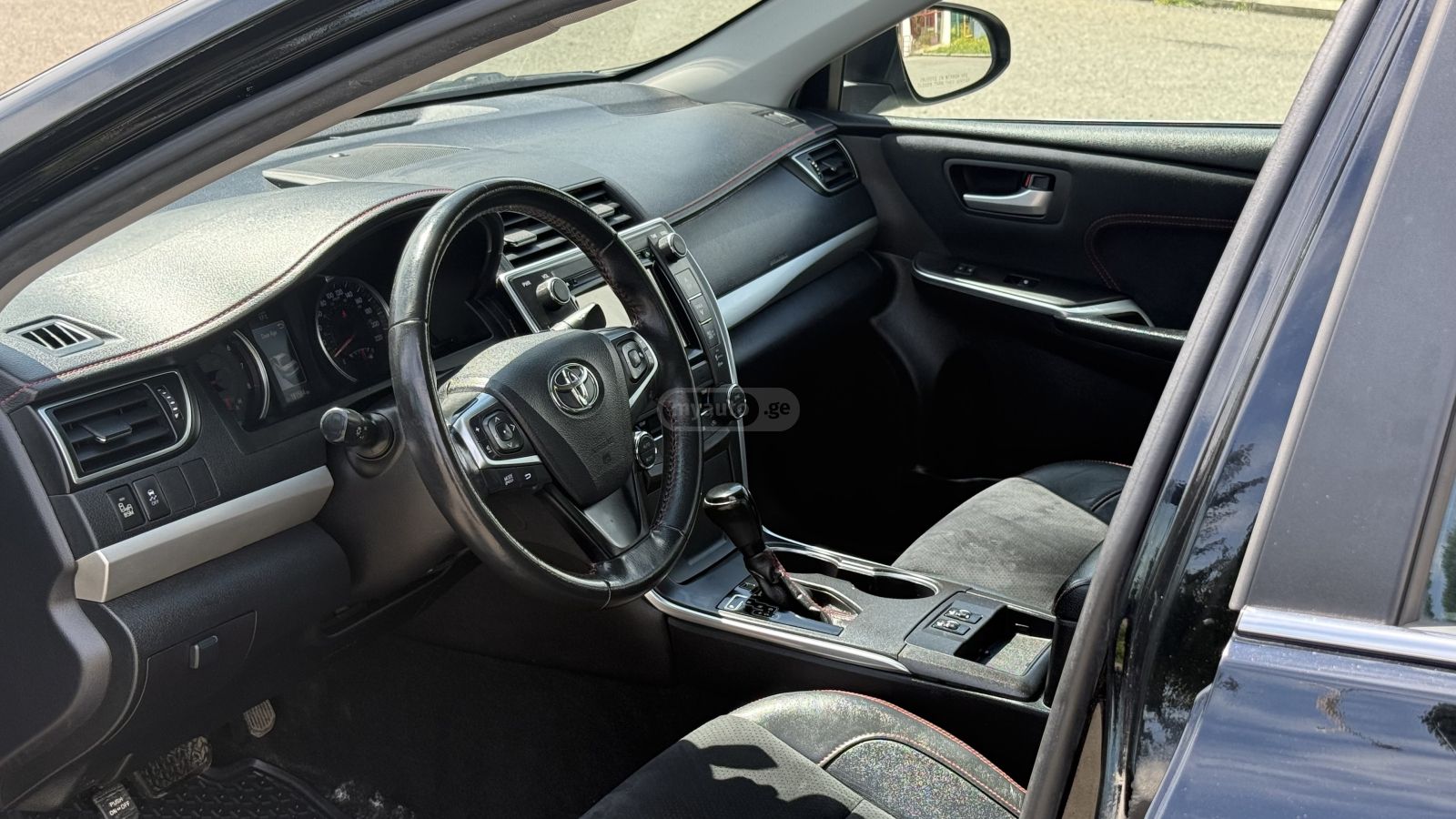 Toyota Camry - фото 9