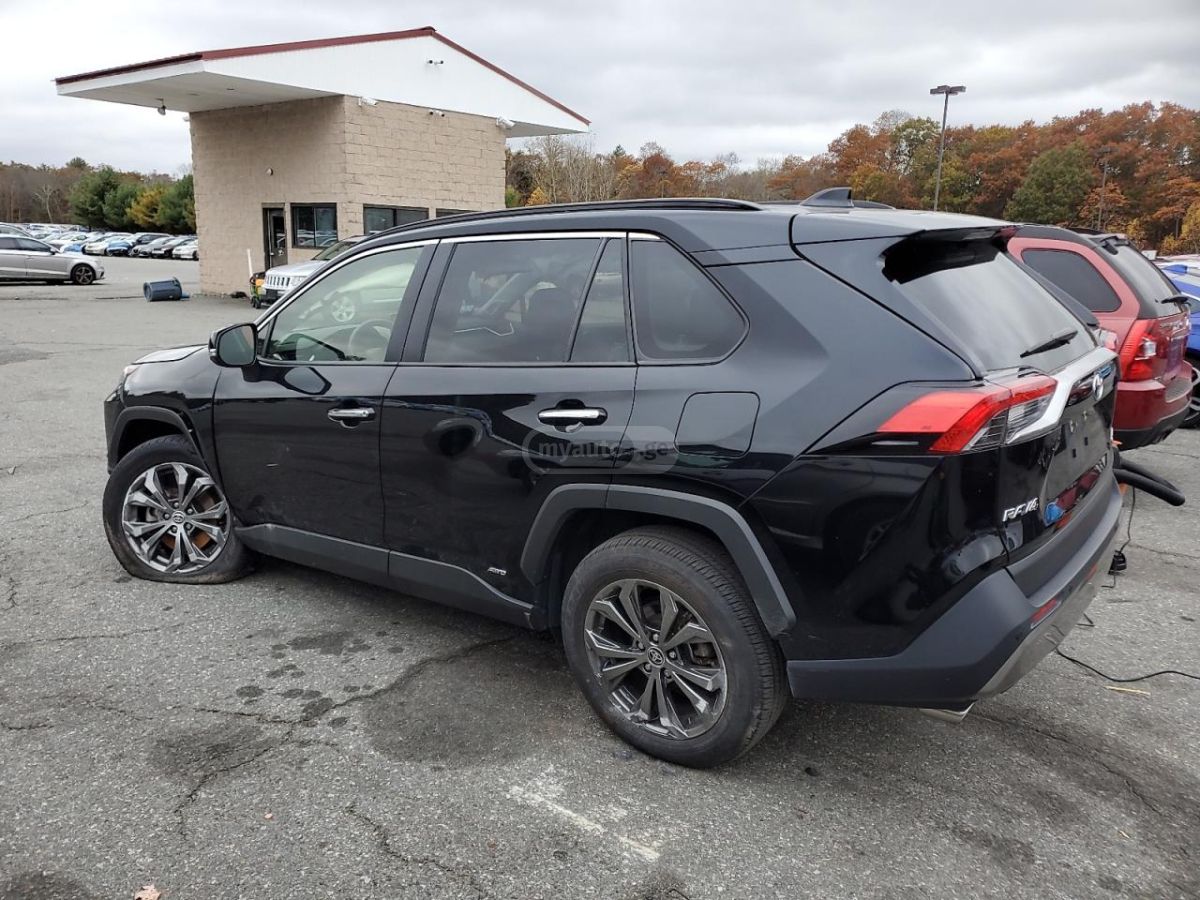 Toyota RAV 4 - фото 2