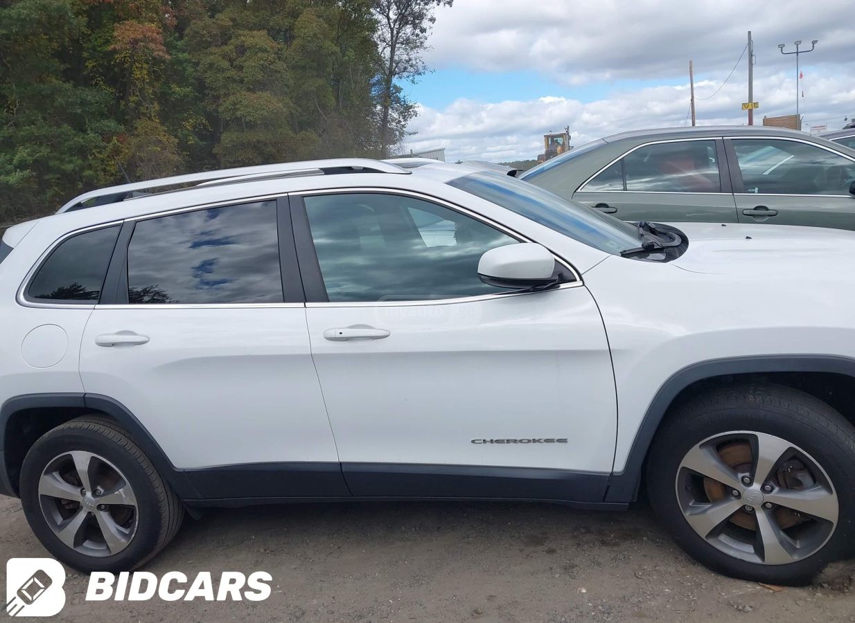 Jeep Cherokee - фото 10