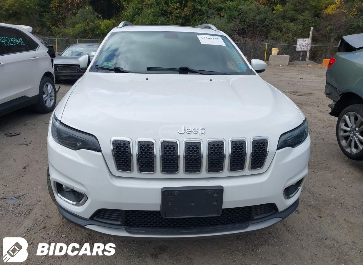 Jeep Cherokee - фото 9