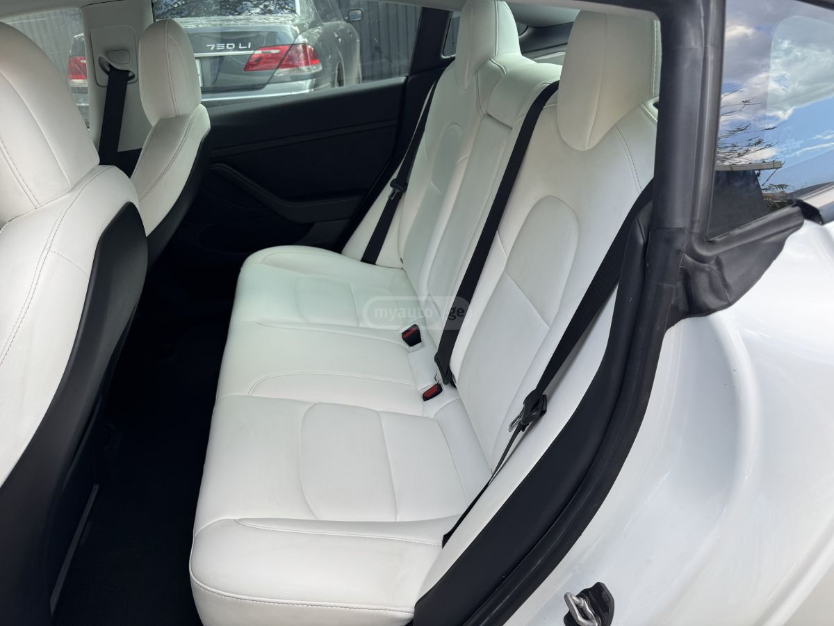 Tesla Model 3 - фото 5