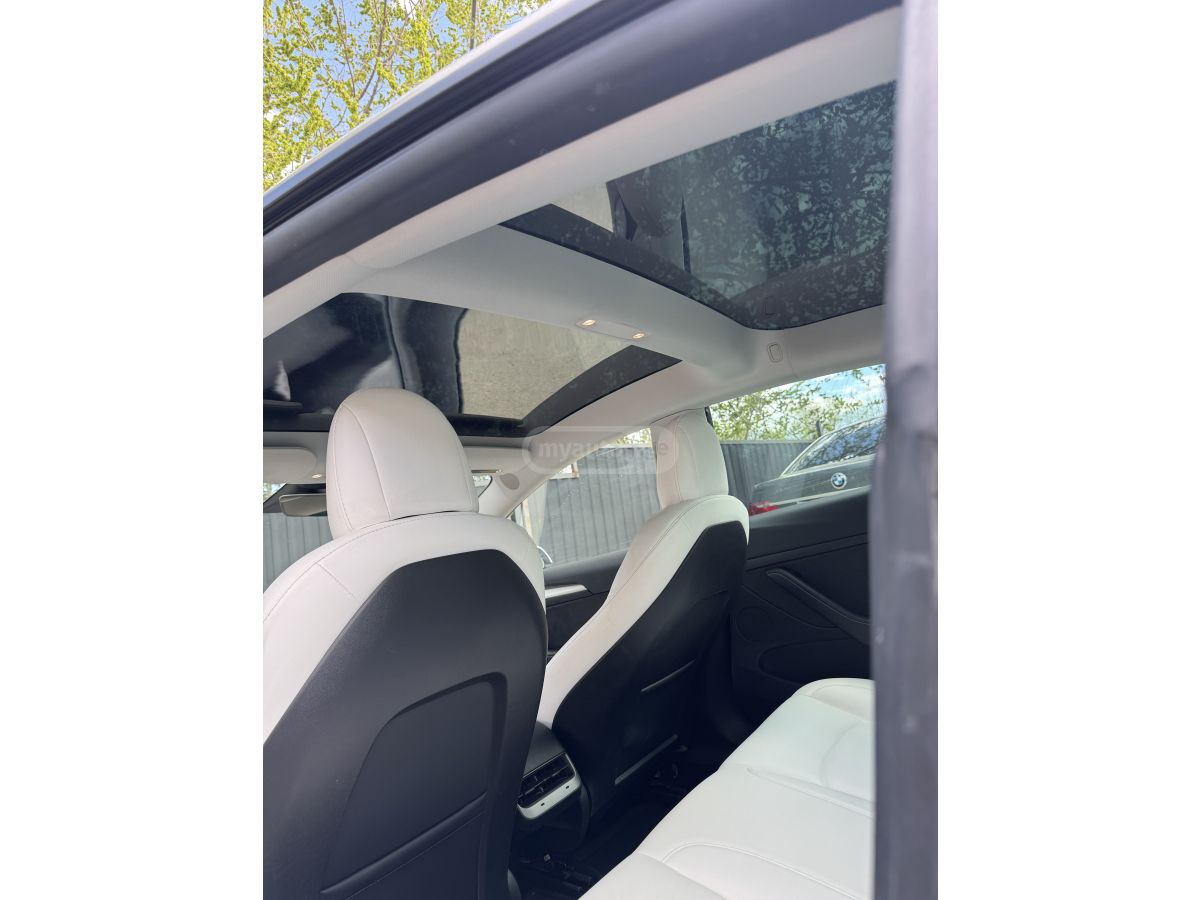 Tesla Model 3 - фото 8