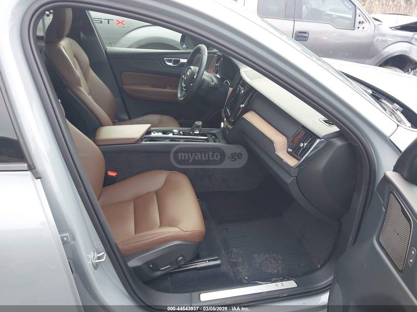 Volvo XC 60 2024 — миниатюра 5