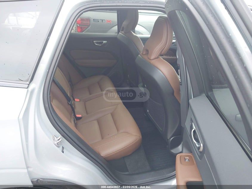 Volvo XC 60 2024 — миниатюра 8