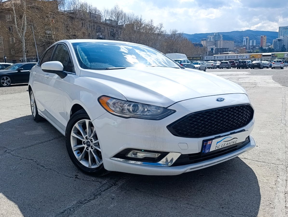 Ford Fusion - фото 1