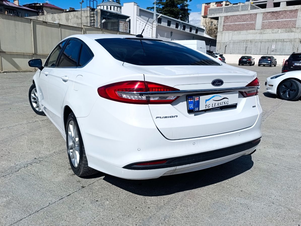 Ford Fusion - фото 4