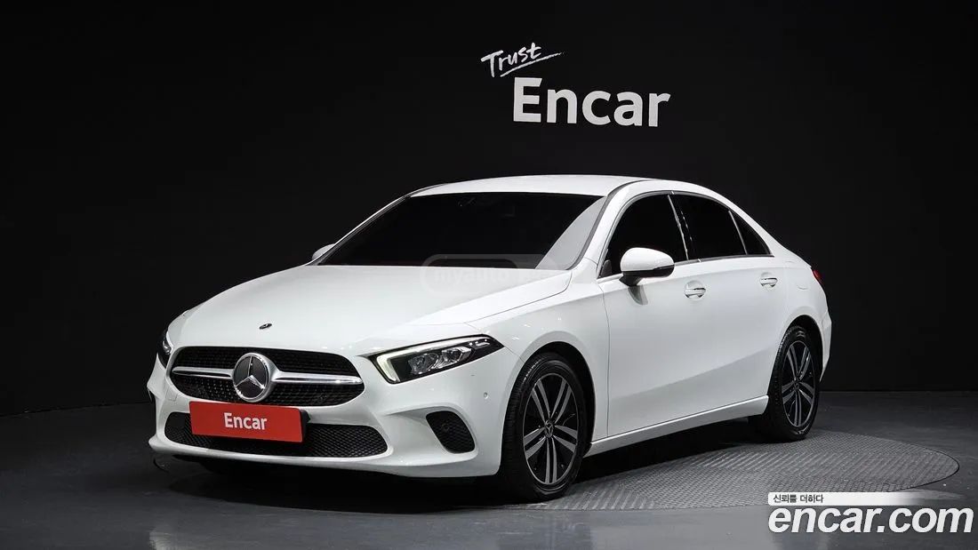 Mercedes-Benz - фото 1