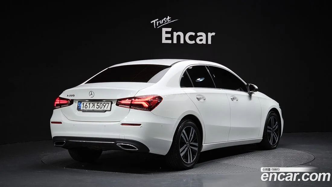 Mercedes-Benz - фото 2