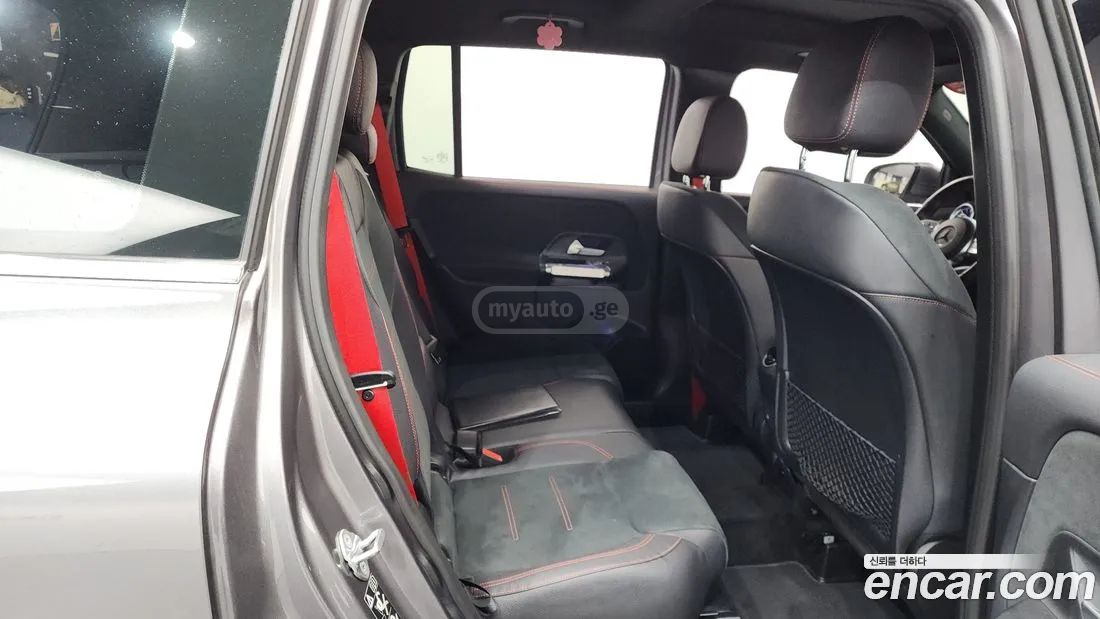 Mercedes-Benz GLB 35 AMG - фото 12