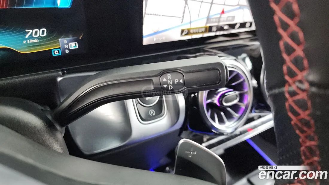 Mercedes-Benz GLB 35 AMG - фото 9