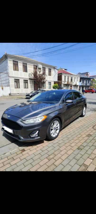 Ford Fusion - фото 1