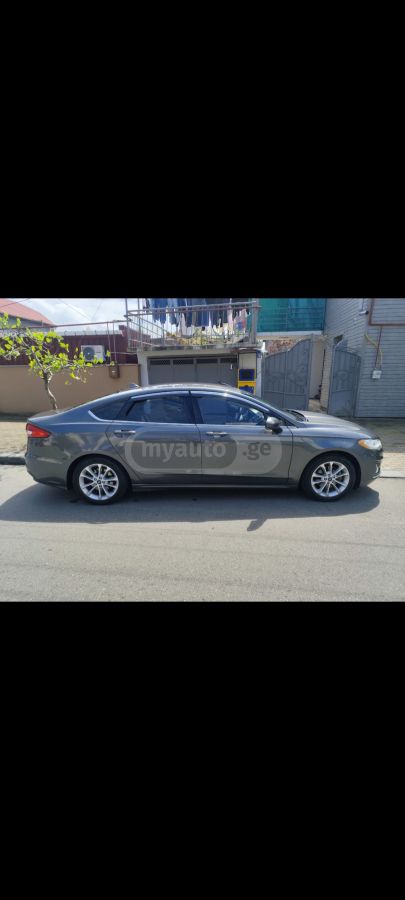 Ford Fusion - фото 10