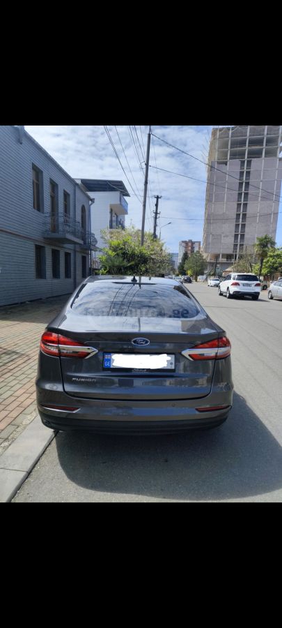 Ford Fusion - фото 7