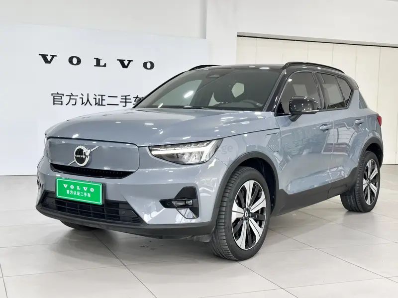 Volvo XC 40 2023 — миниатюра 1