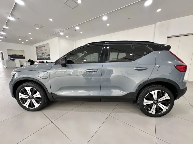 Volvo XC 40 2023 — миниатюра 4