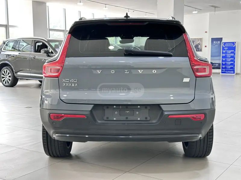 Volvo XC 40 2023 — миниатюра 6