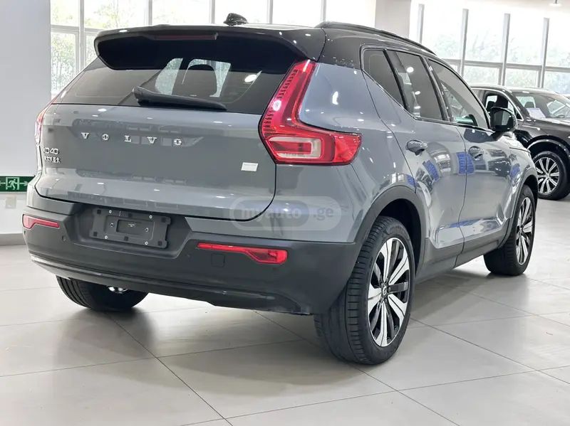 Volvo XC 40 2023 — миниатюра 7