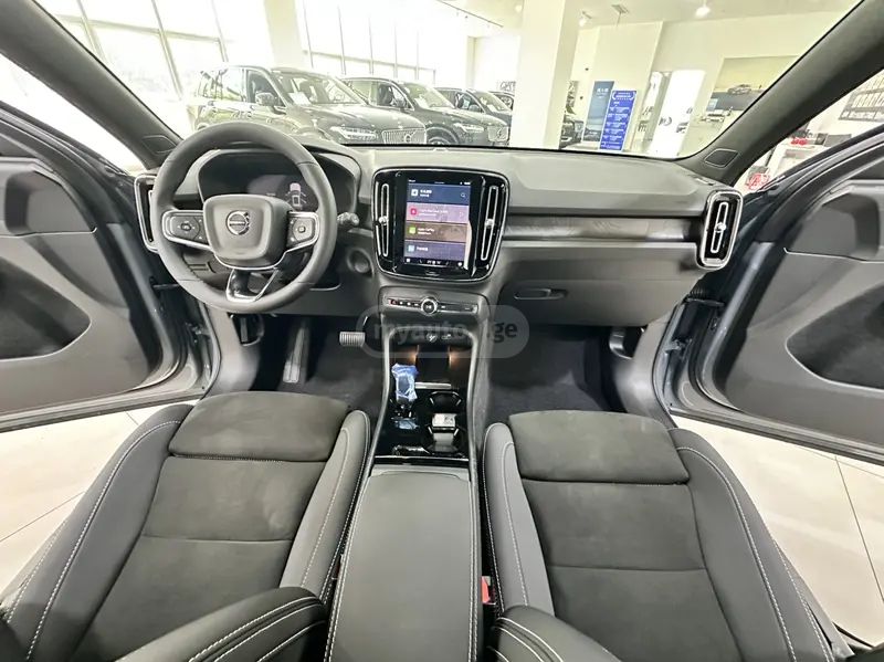 Volvo XC 40 2023 — миниатюра 9