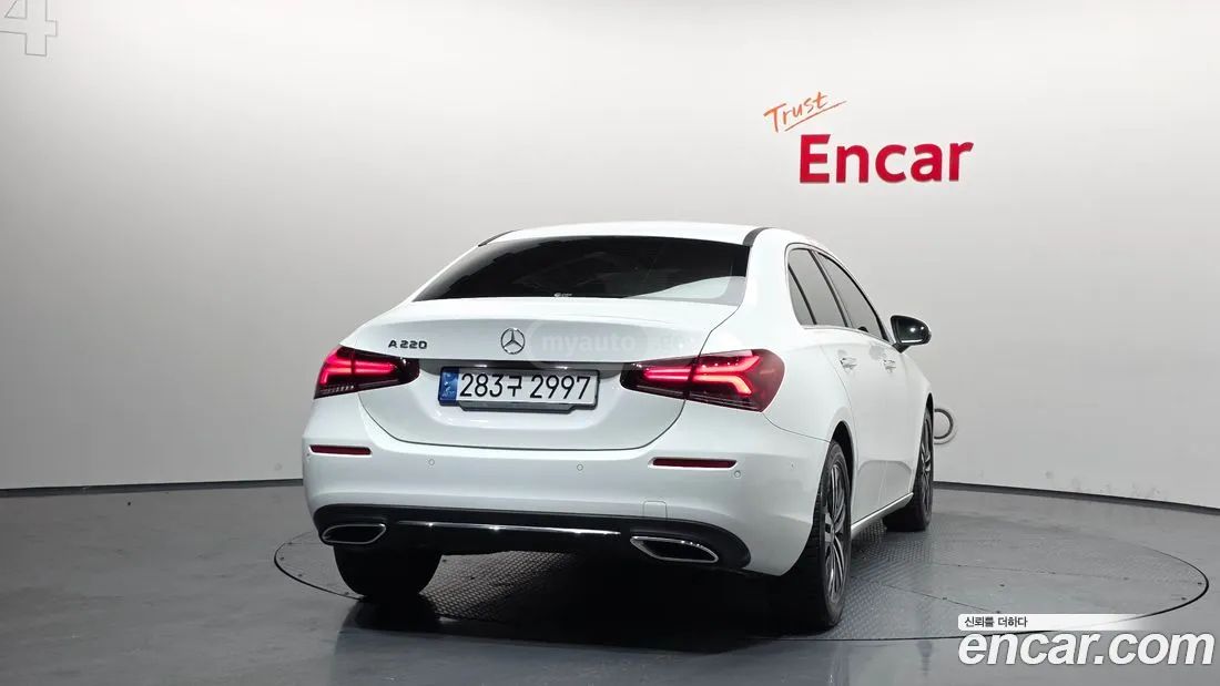 Mercedes-Benz A 45 AMG 2022 — миниатюра 4