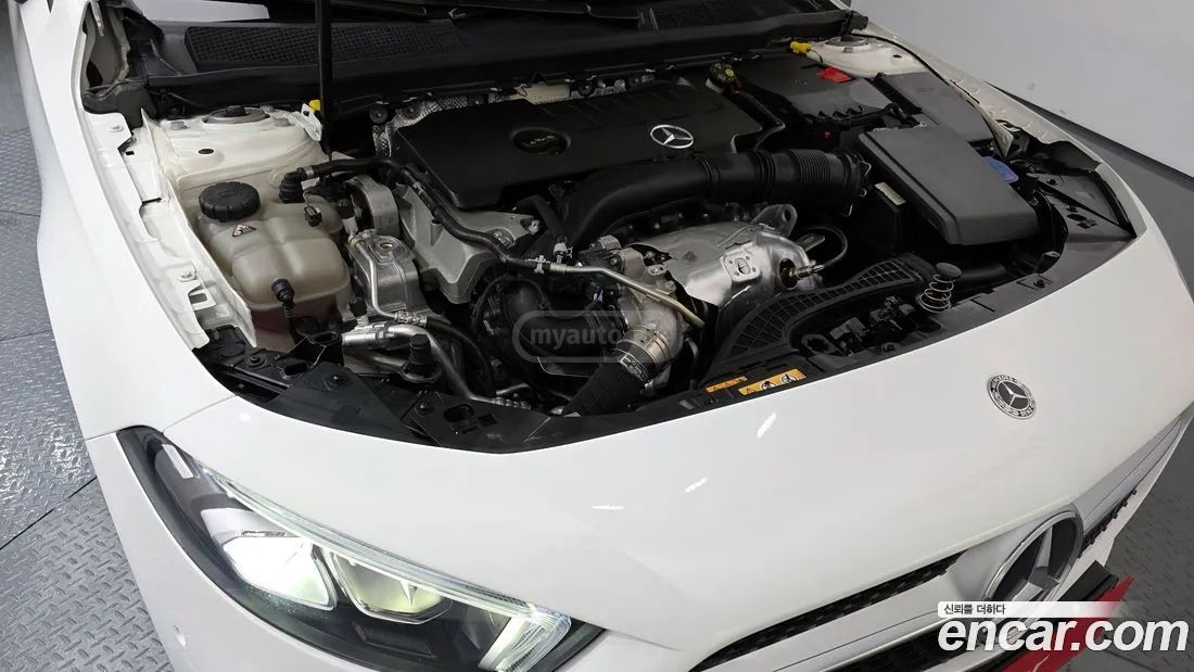 Mercedes-Benz A 45 AMG 2022 — миниатюра 6