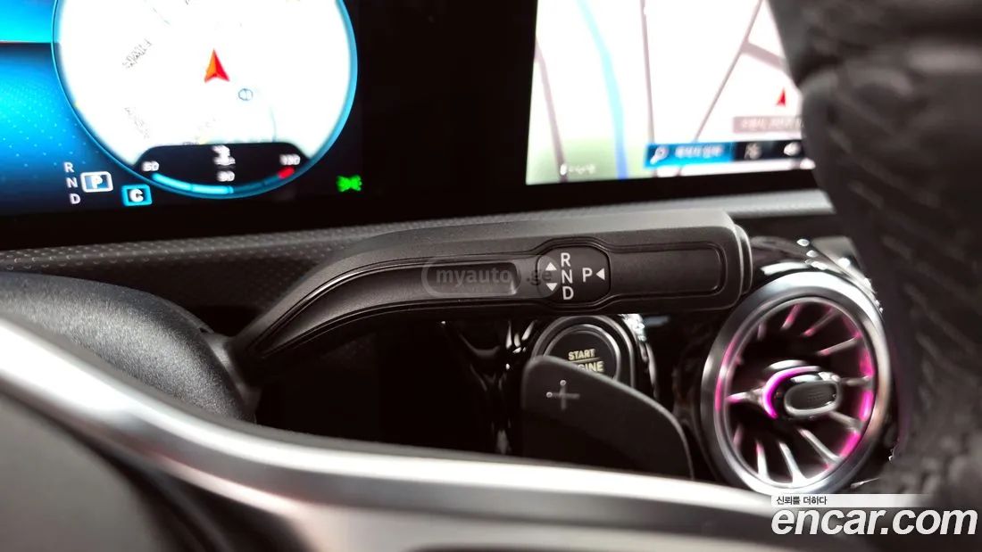 Mercedes-Benz A 45 AMG 2022 — миниатюра 9