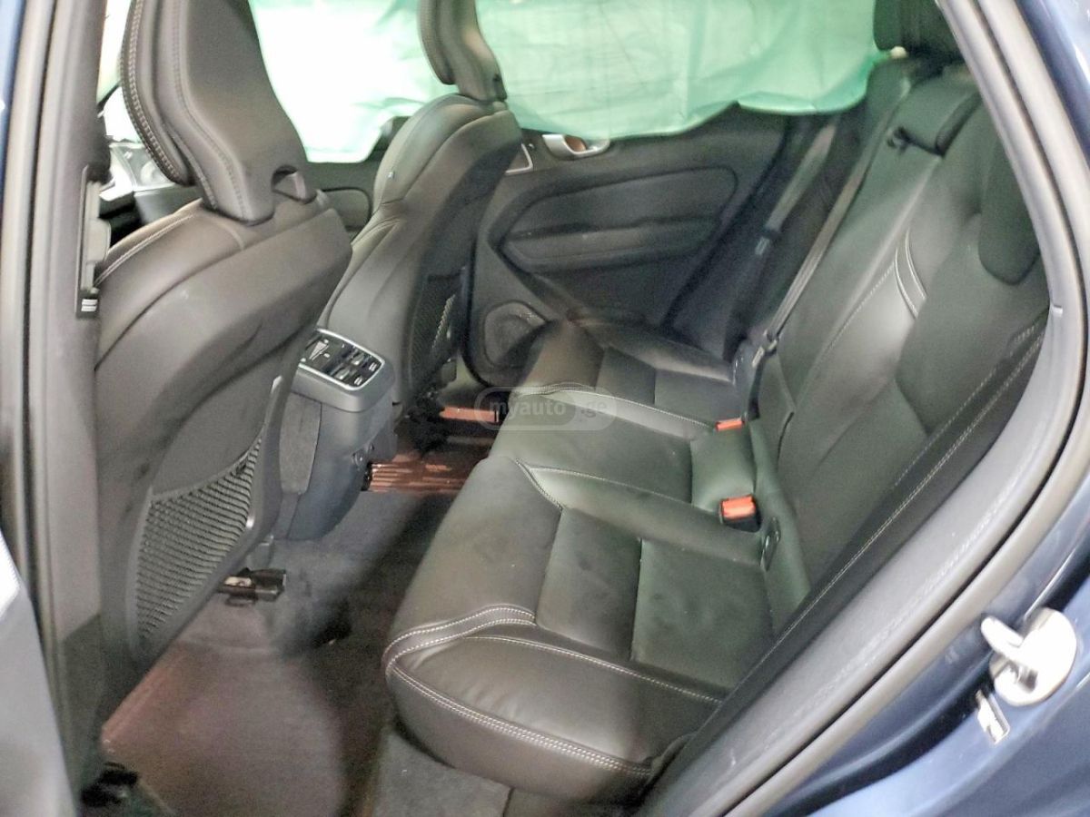 Volvo XC 60 Ultra 2025 — миниатюра 10