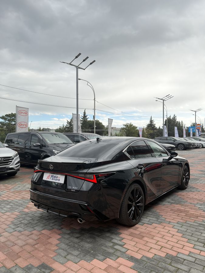 Lexus IS 300 2023 — миниатюра 10
