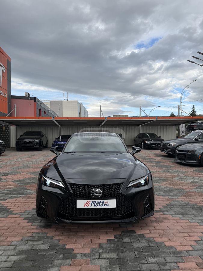 Lexus IS 300 2023 — миниатюра 2