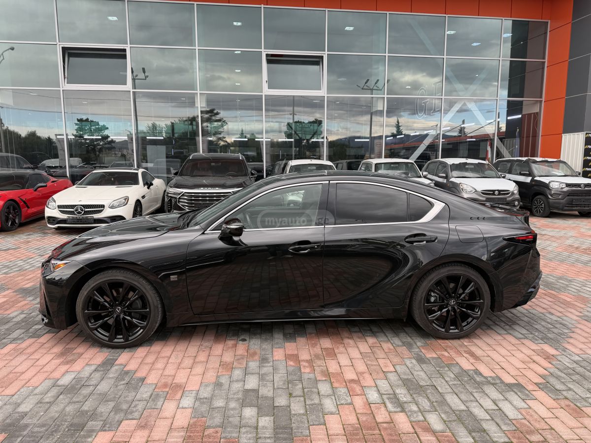 Lexus IS 300 2023 — миниатюра 3