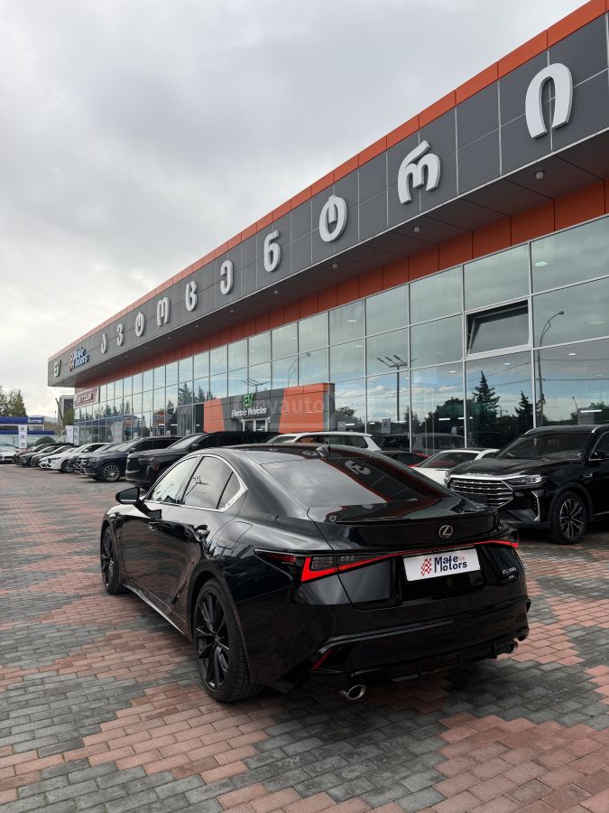 Lexus IS 300 2023 — миниатюра 8