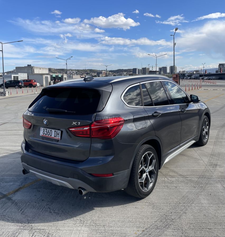 BMW X1 - фото 4