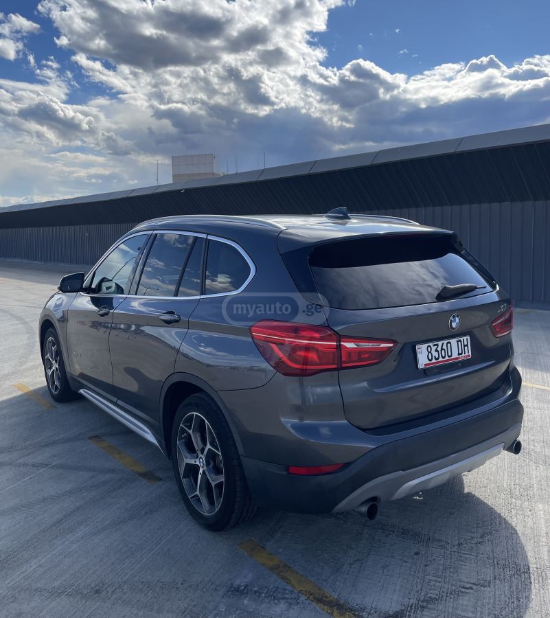 BMW X1 - фото 6