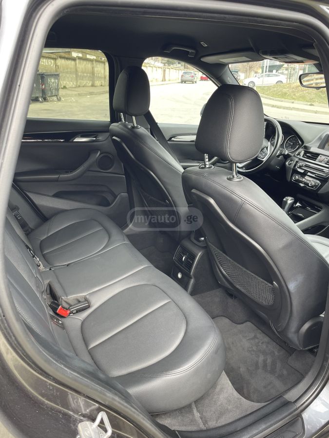 BMW X1 - фото 7
