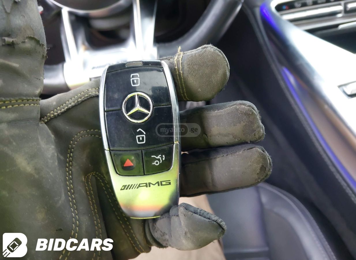 Mercedes-Benz AMG GT 53 - фото 12