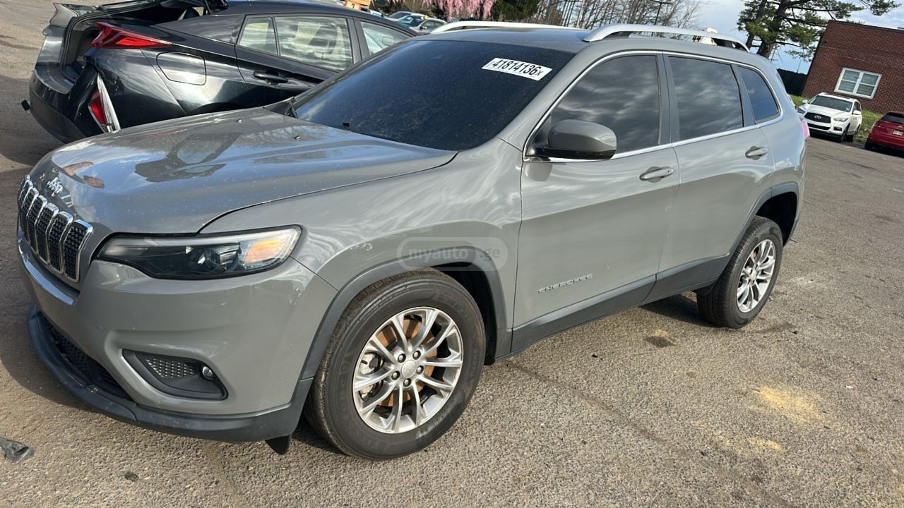 Jeep Cherokee - фото 1