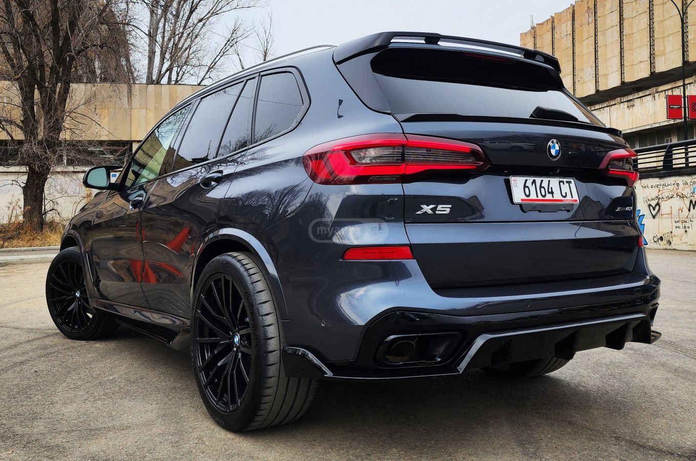 BMW xDrive40i 4dr All-Wheel Drive — миниатюра 8