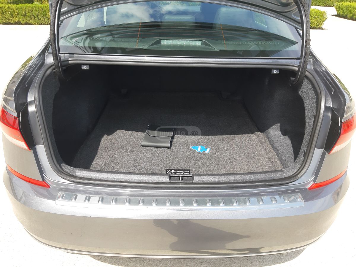 Volkswagen Passat - фото 13