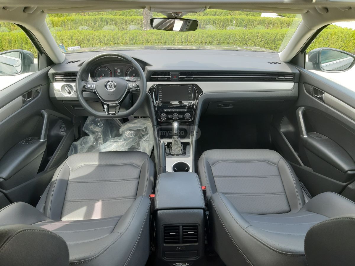 Volkswagen Passat - фото 8