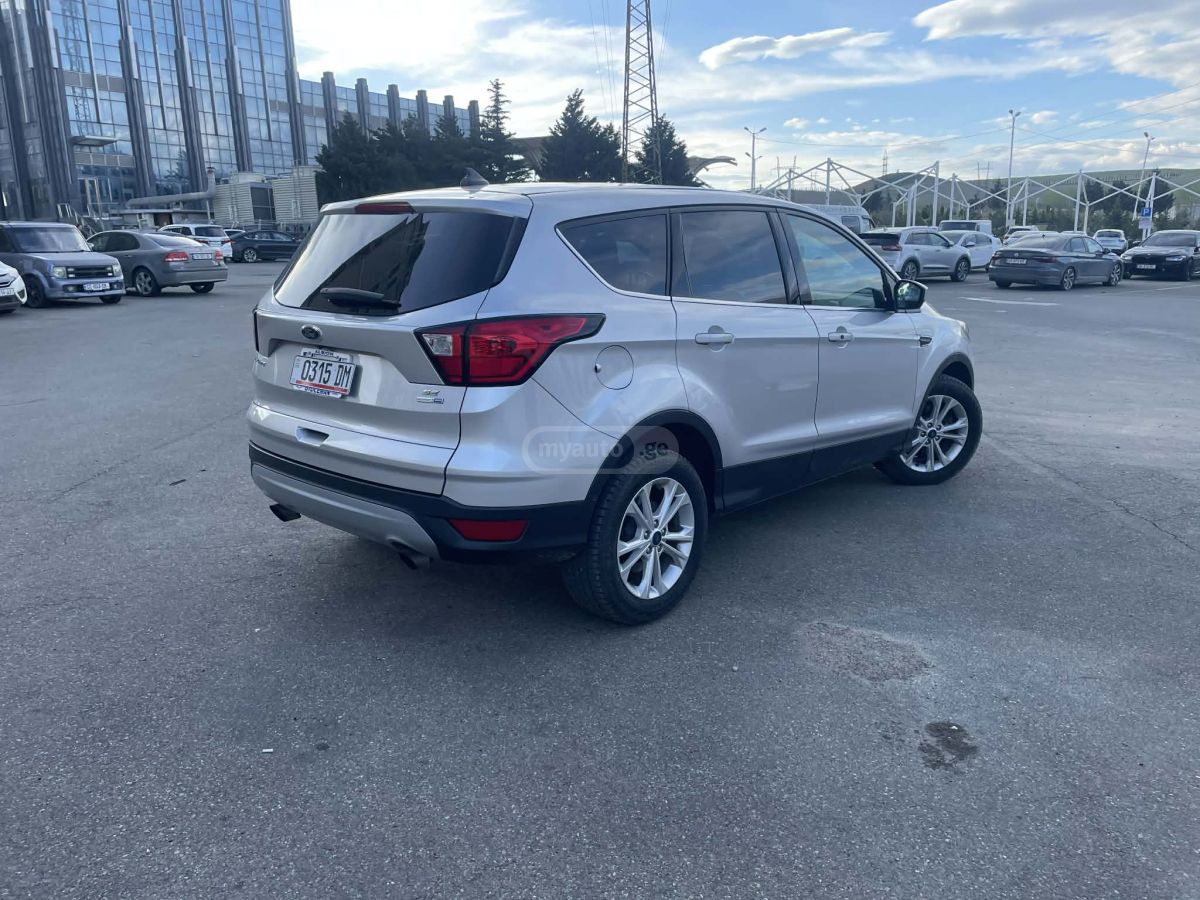 Ford Escape - фото 2