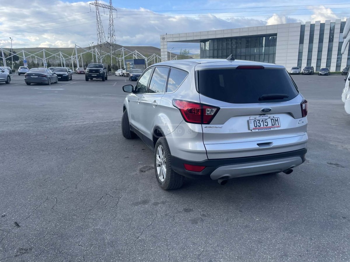 Ford Escape - фото 4