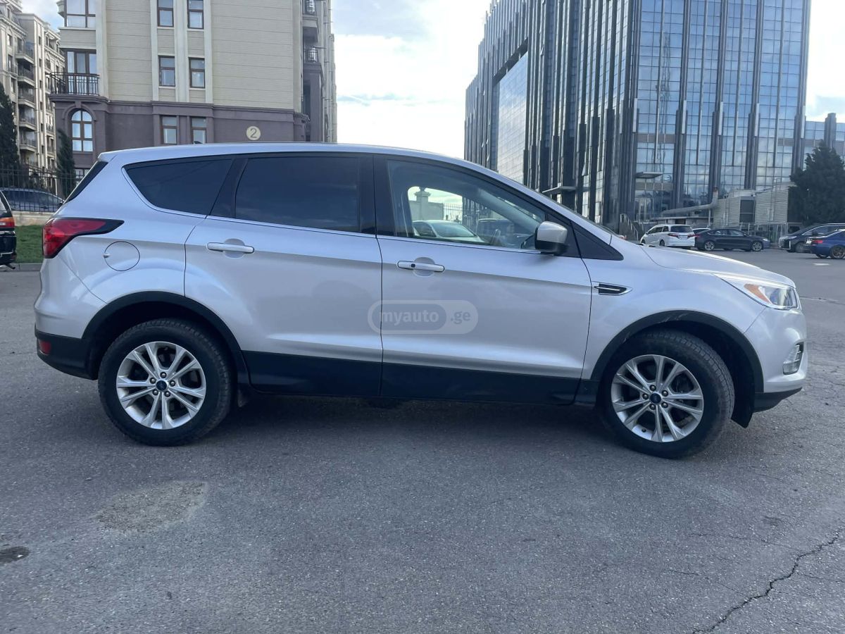 Ford Escape - фото 5