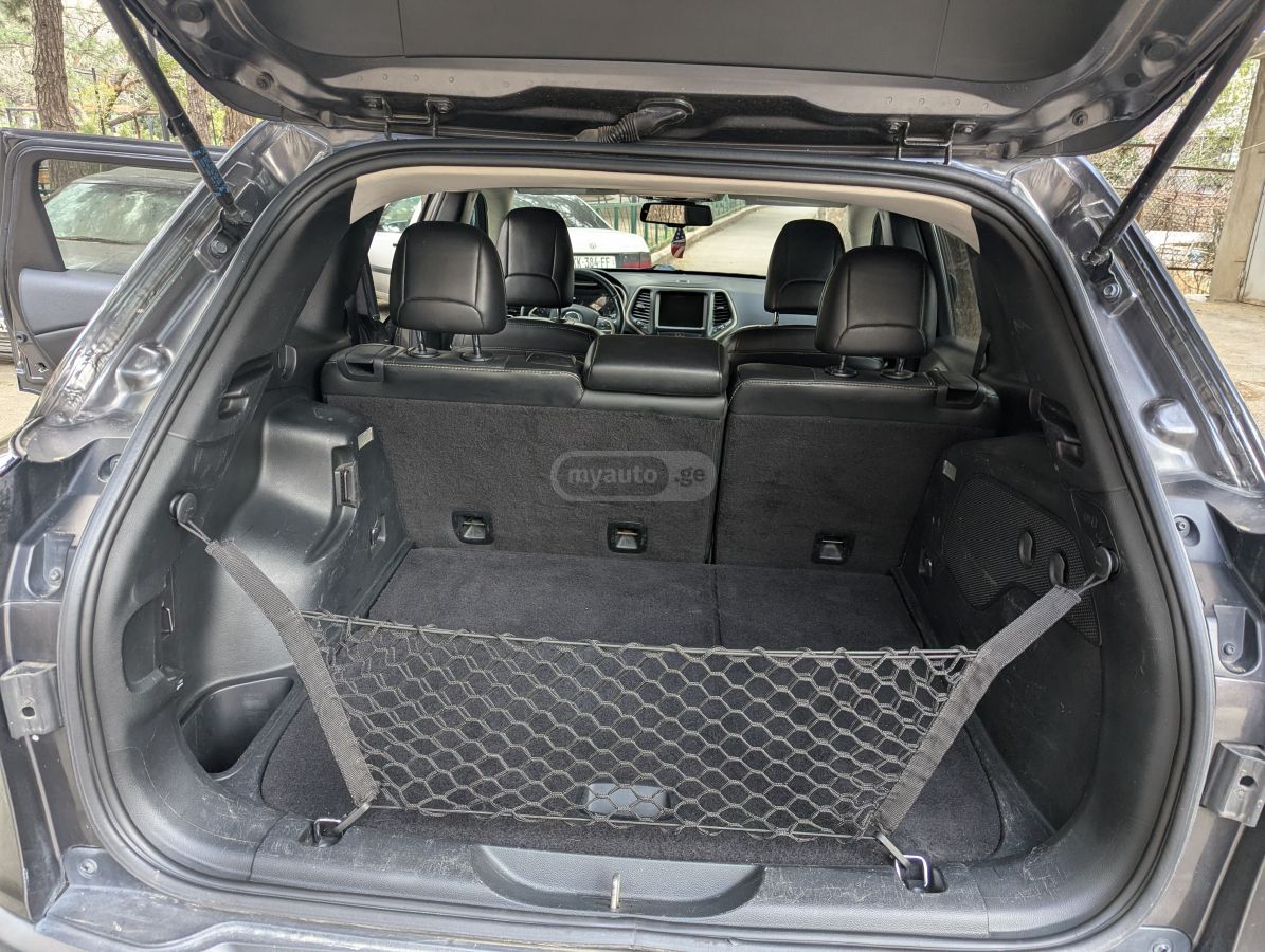 Jeep Cherokee - фото 10