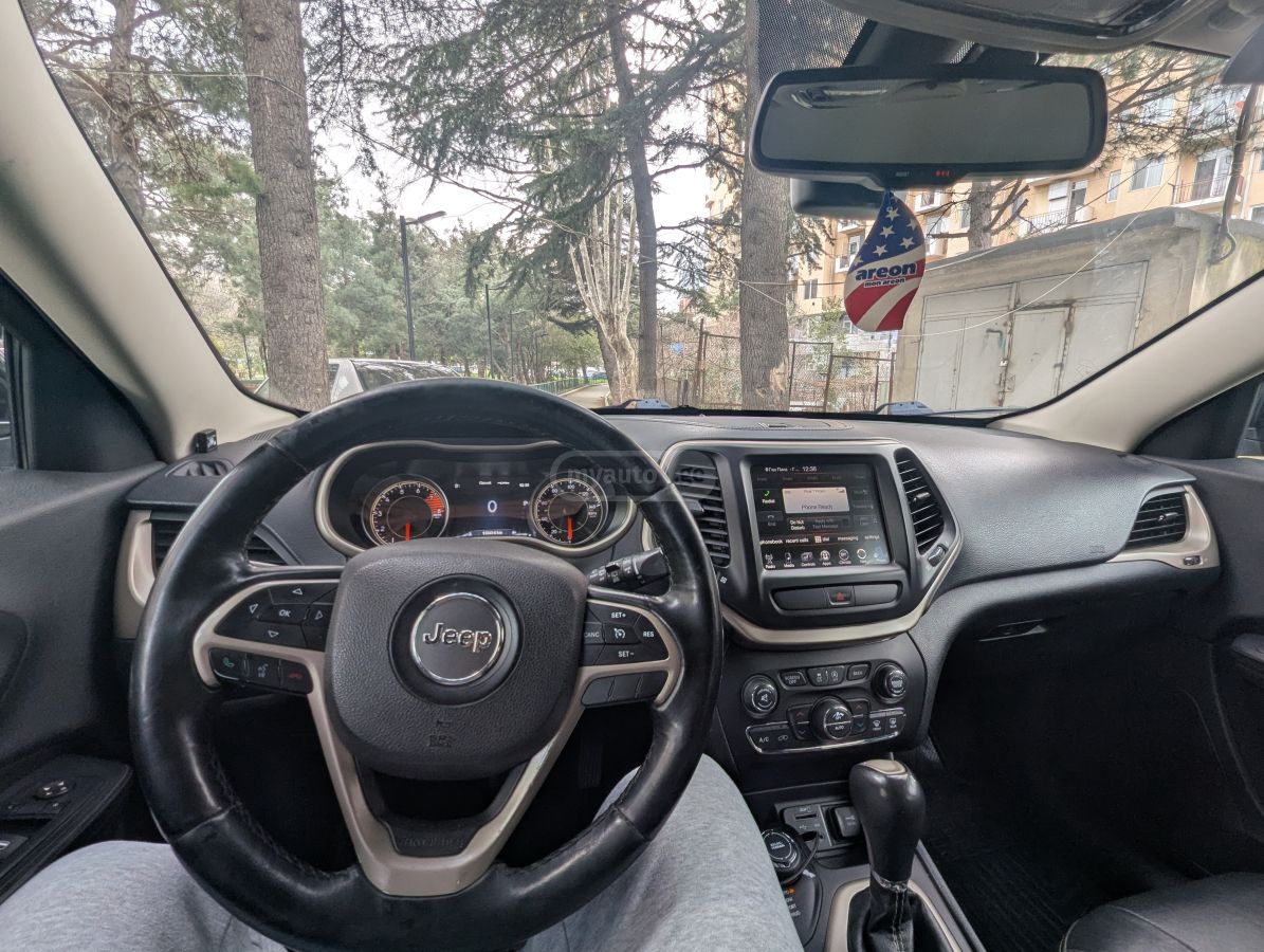 Jeep Cherokee - фото 8