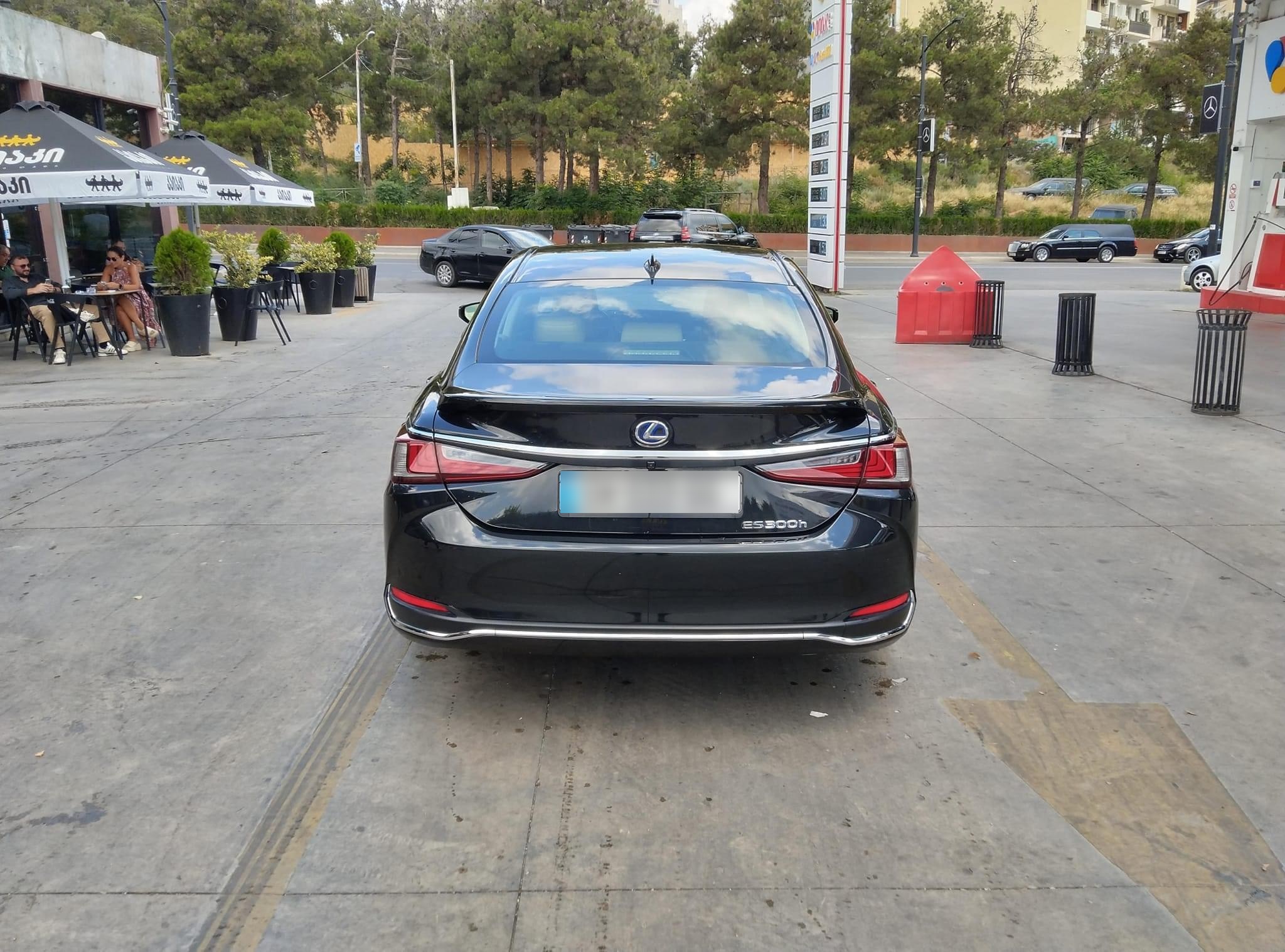 Lexus hybrid — миниатюра 4